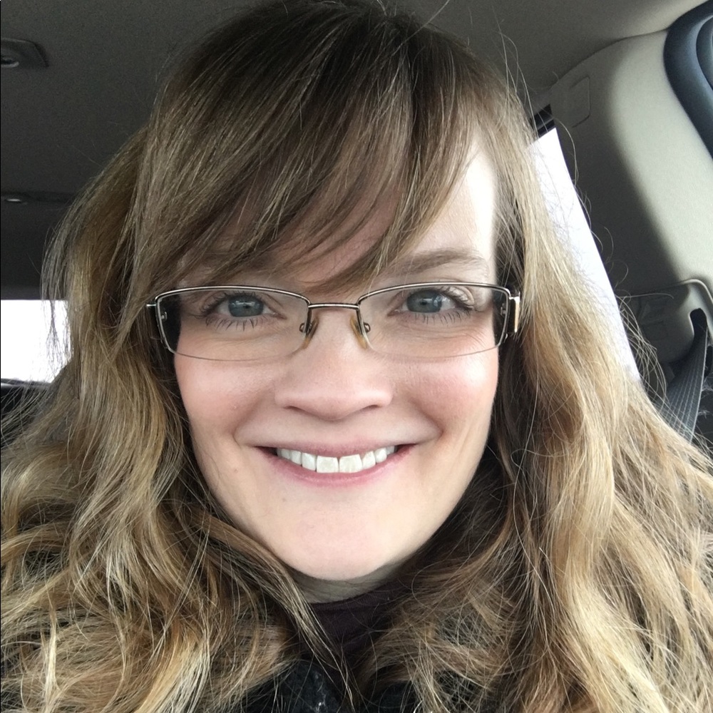 Meet your Posher, Ashley